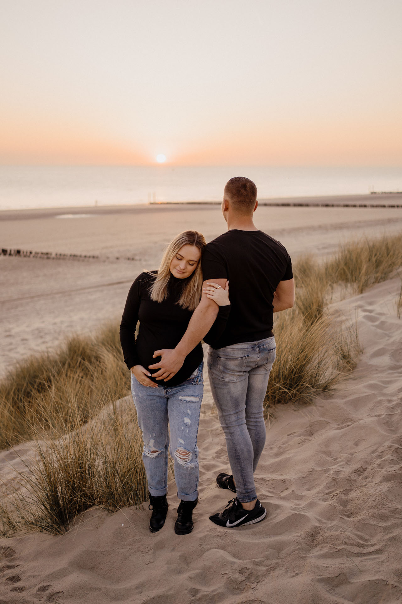 zwangerschap fotoshoot strand vlissingen