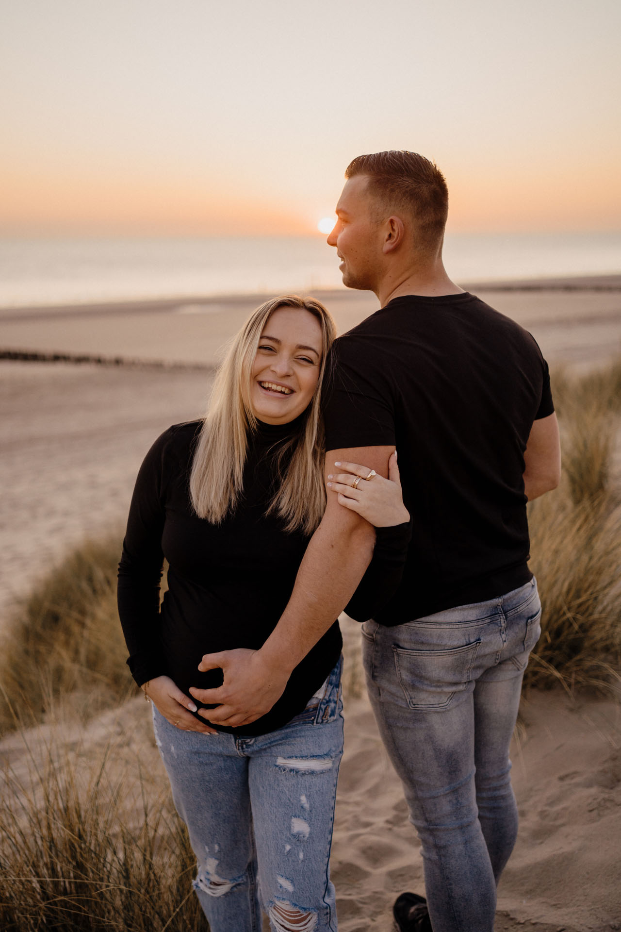 zwangerschapshoot op het strand