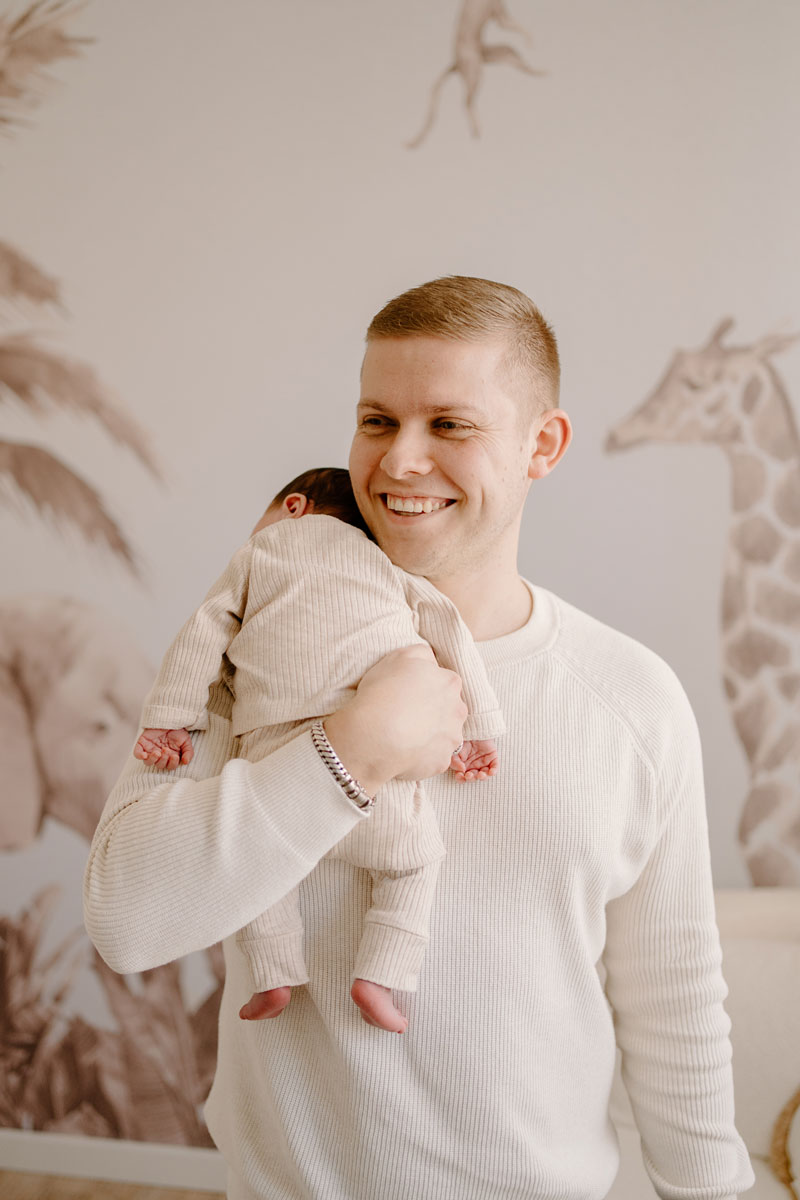 papa-en-dochter-newborn-fotoshoot